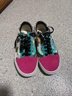 Women’s Vans Low-Top Sneakers in Pink & Teal Accent